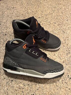 Size 5.5 Jordan Kids' Retro 3 Black/Orange Sneakers ‘Fear 2023’